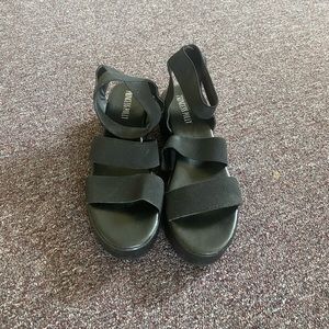 Platform sandals